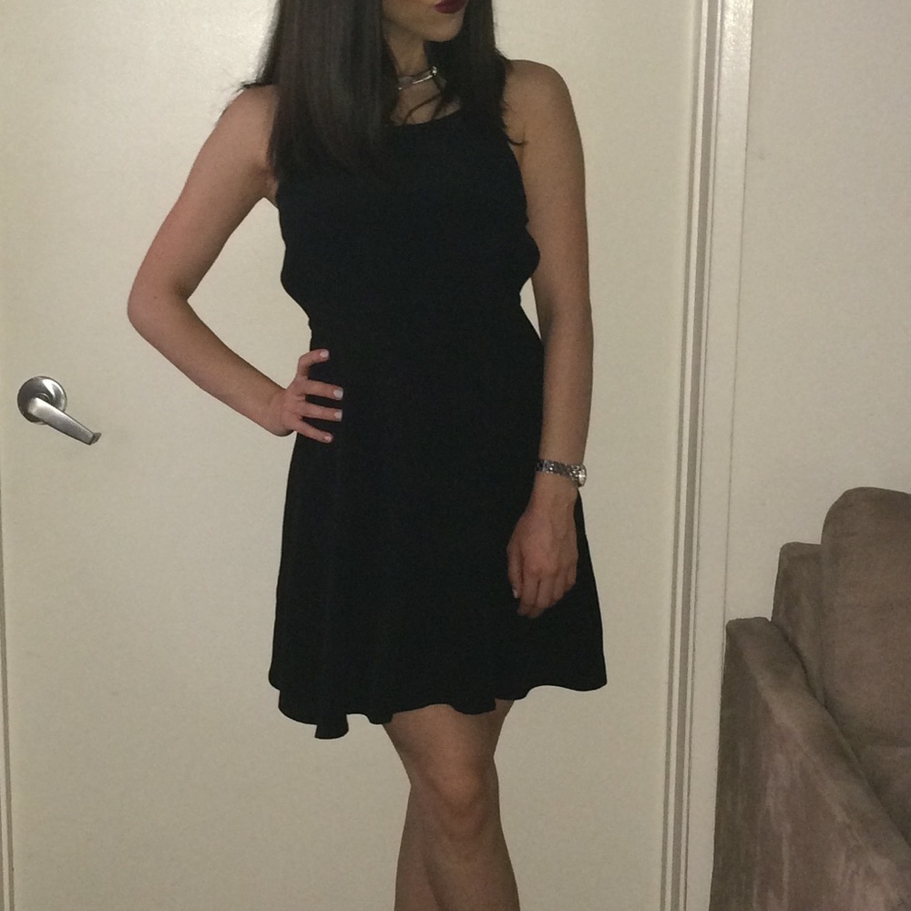 Selling this beautiful mini black dress - Picture 3 of 3